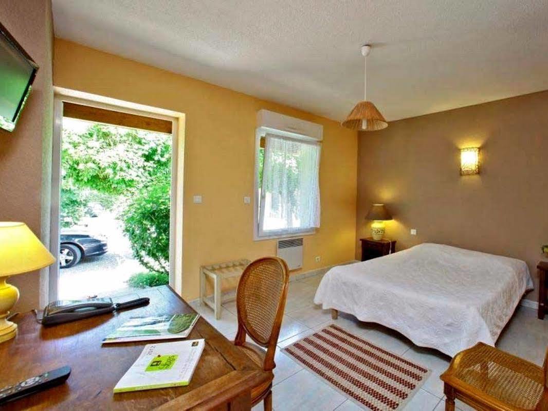 Hotel Le Sorbier Razac-sur-lʼIsle Exterior foto